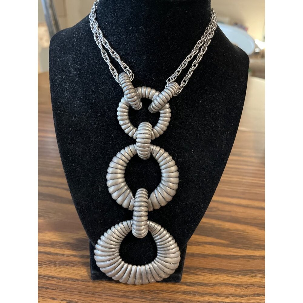 Silver tone double chain pendant necklace unmarked vintage